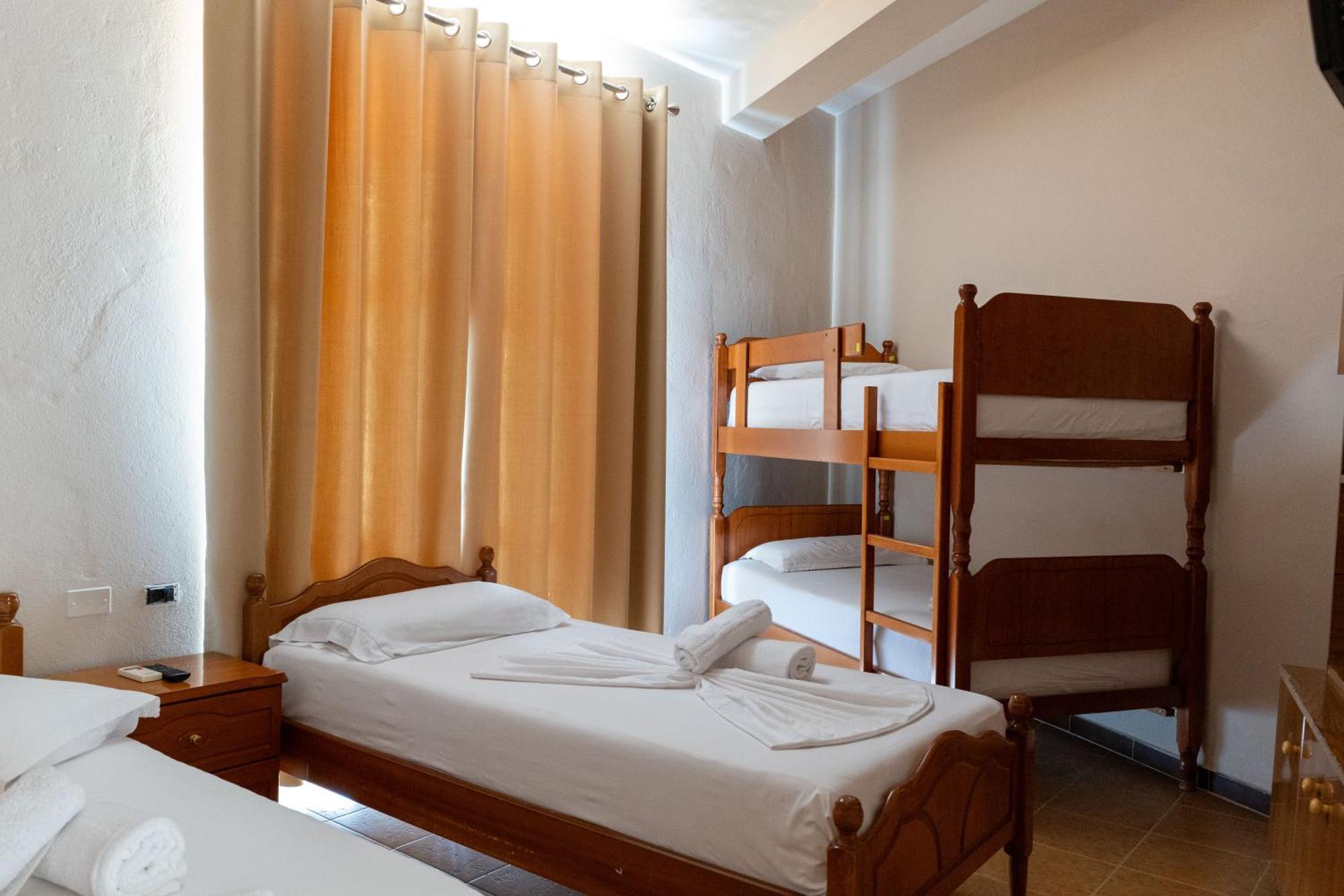 Hotel Nika Radhime Bagian luar foto