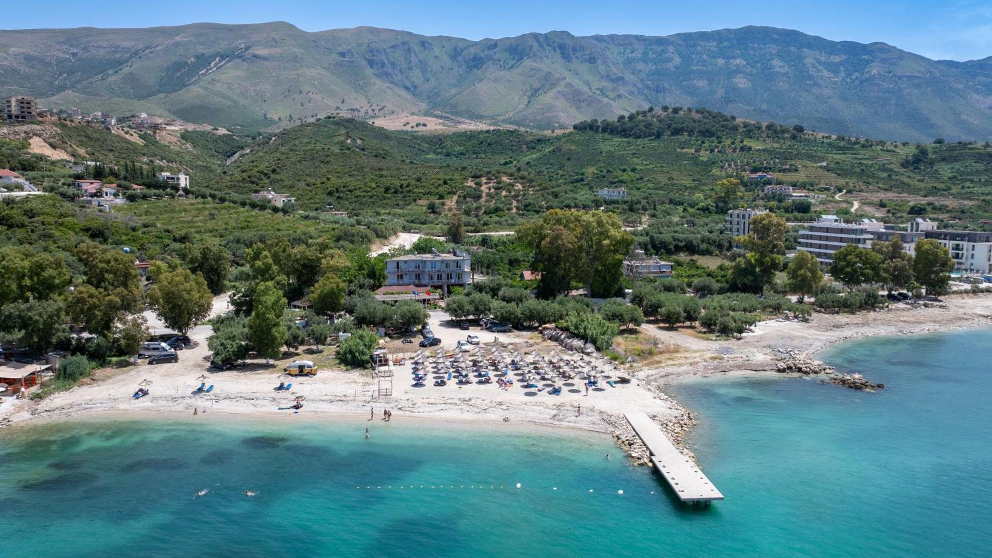 Hotel Nika Radhime Bagian luar foto